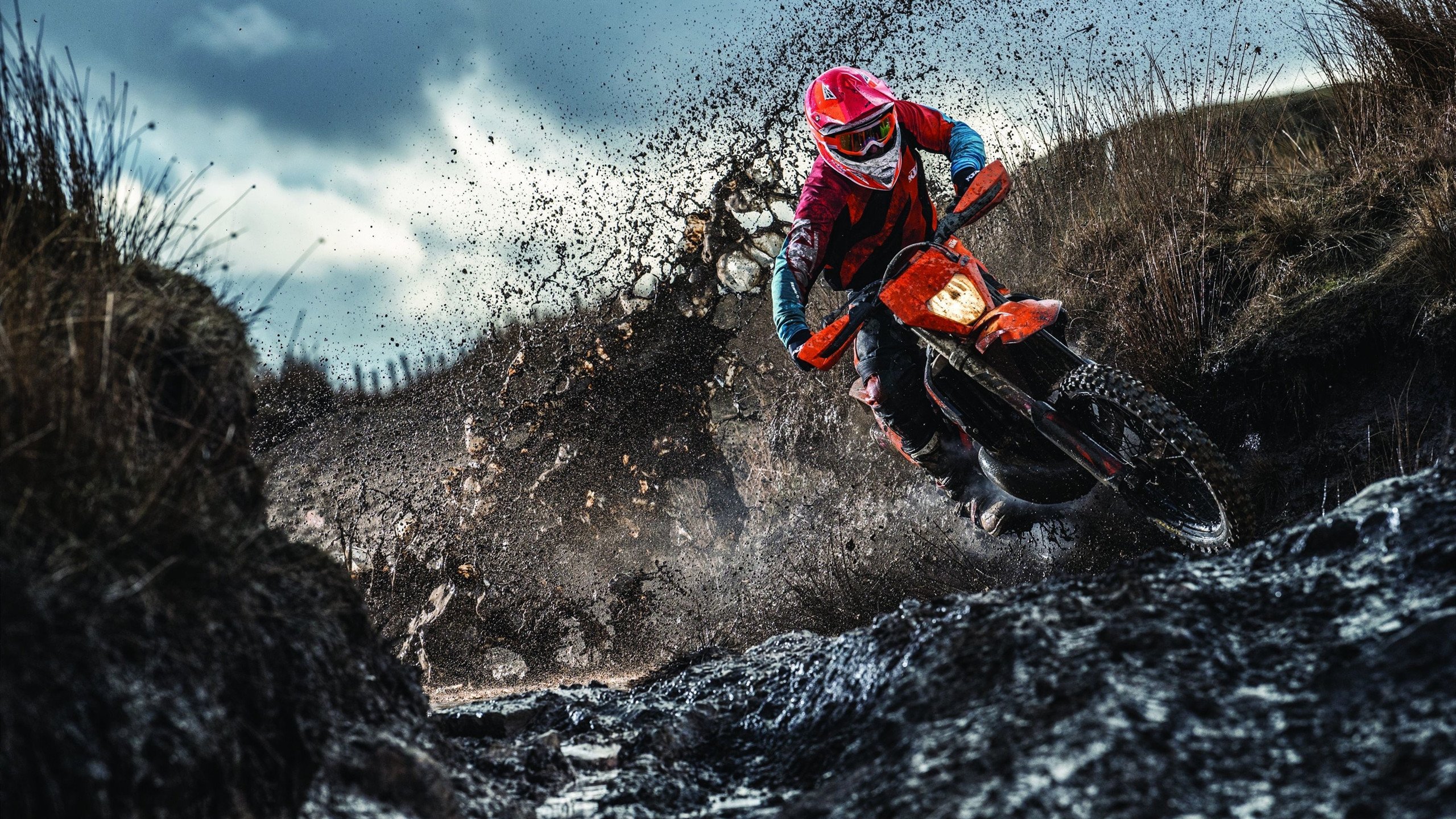 “英超劲旅迎来最关键的时刻，冲刺冠军的好机会”，英超精华集锦